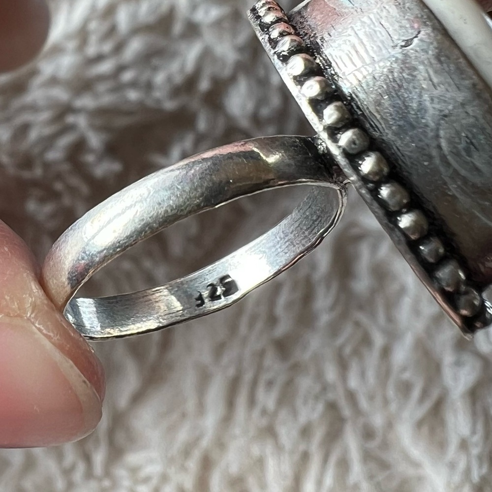 Silver Cowrie Shell Ring - Picture 3 of 8